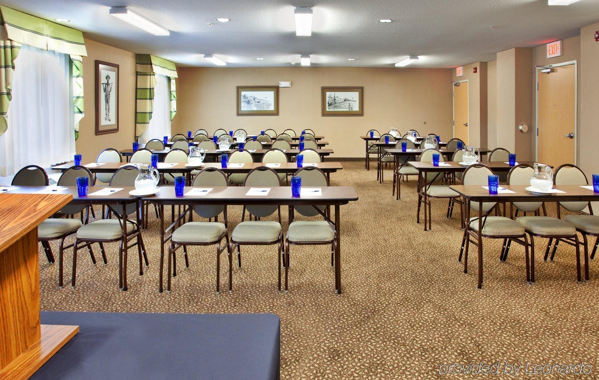 Holiday Inn Express Warrenton Exterior foto
