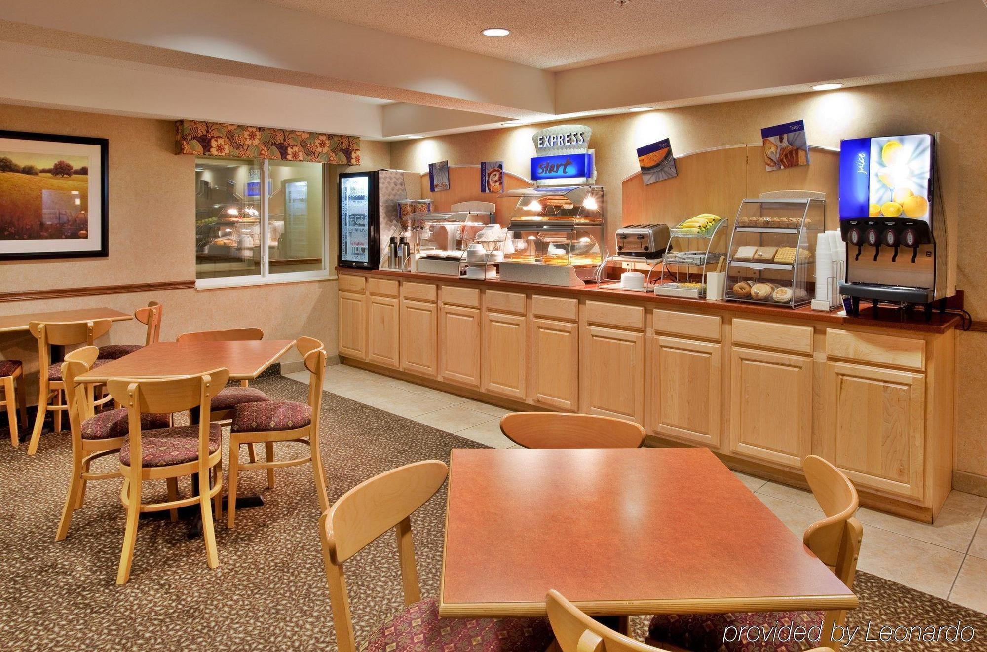 Holiday Inn Express Warrenton Restaurante foto