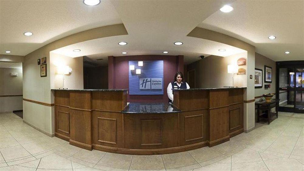 Holiday Inn Express Warrenton Exterior foto