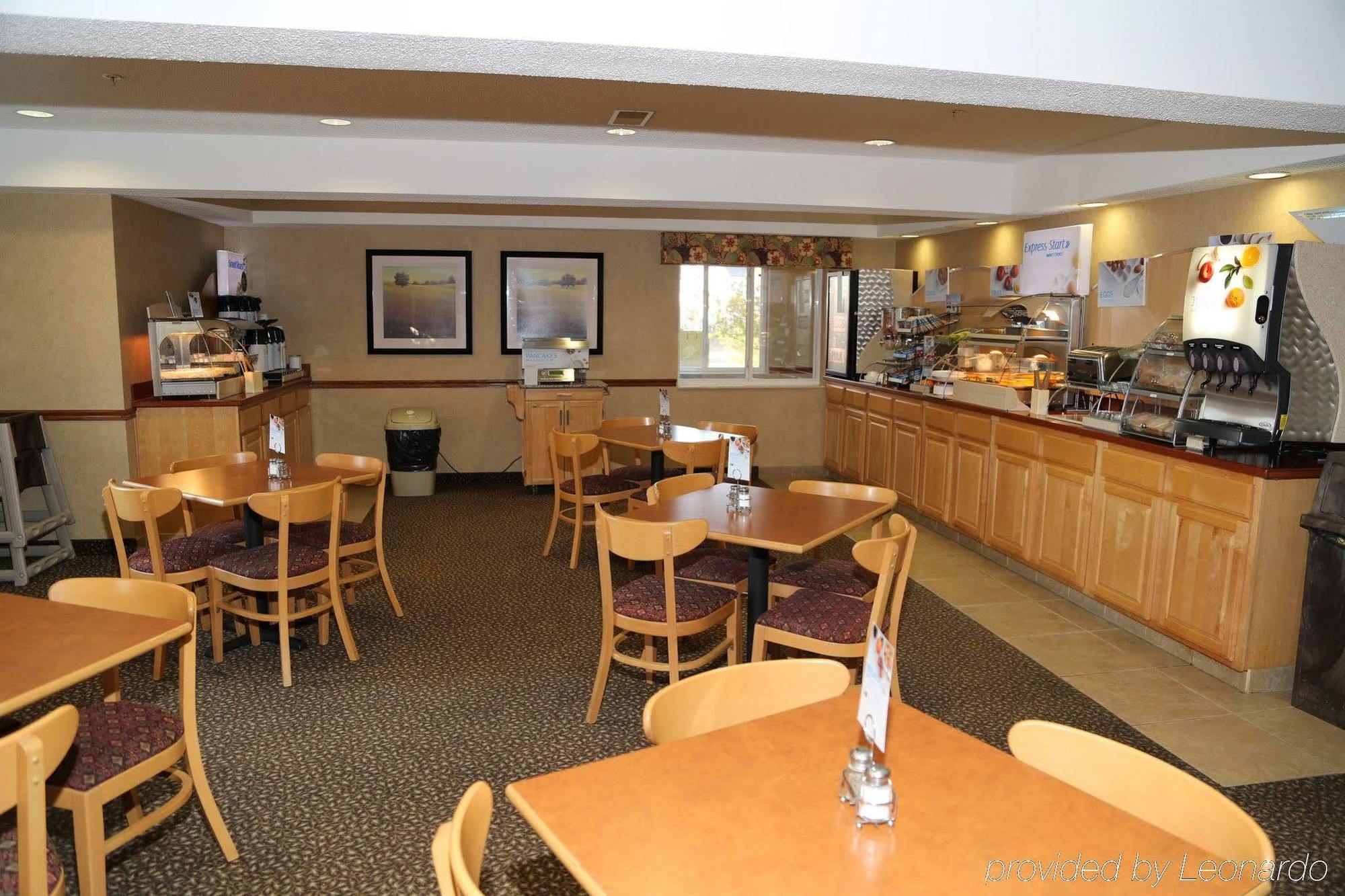 Holiday Inn Express Warrenton Exterior foto