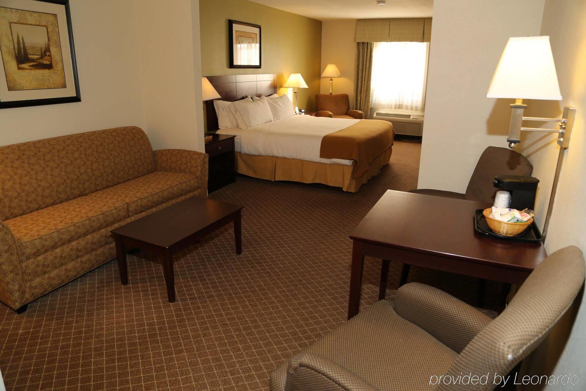 Holiday Inn Express Warrenton Exterior foto